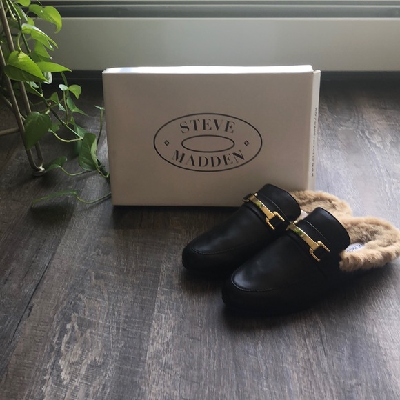 Steve Madden Shoes - Steve Madden black leather, fur lined mules